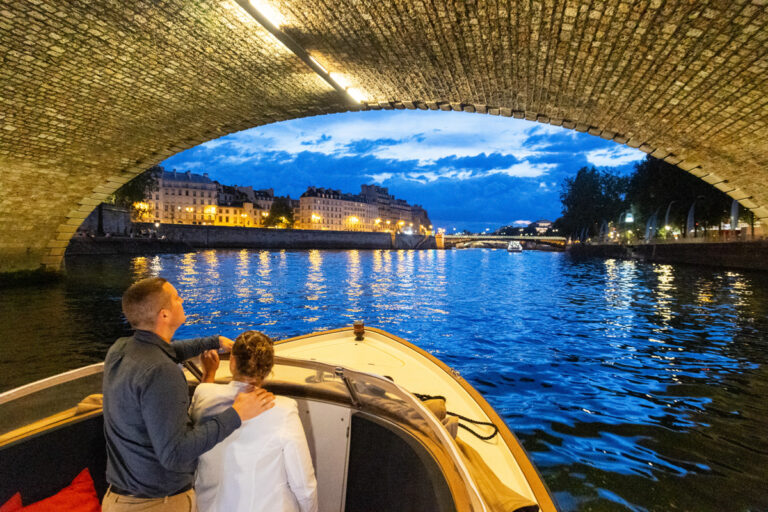 WeBoat Paris EVG EVJF Balade Seine Croisière privée